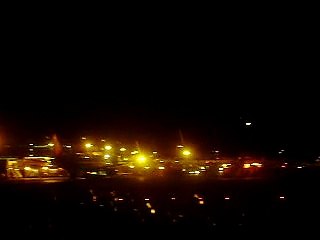 despegue de avion por la noche