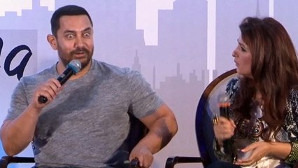 Aamir Khan Feels EMBARRASSED @ Twinkle Khanna's Book Launch