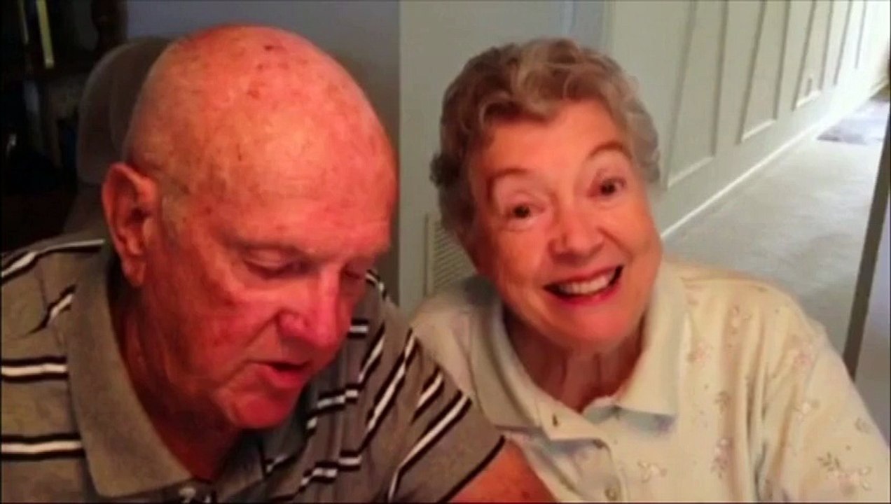60 ans après, ces mariés dégustent chaque année des restes de leur pièce-montée