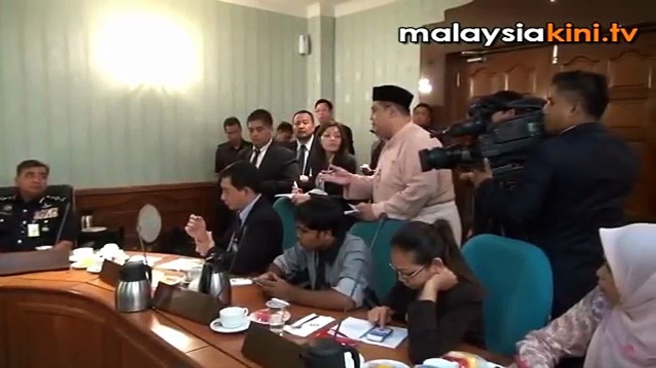 Ada pengganas di antara kita, dedah menteri