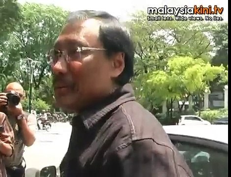 Eskay gives cops DNA sample