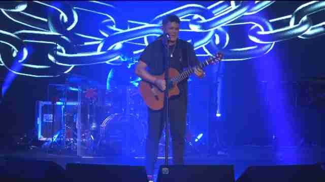 Alejandro Sanz impregna Marbella con Sirope