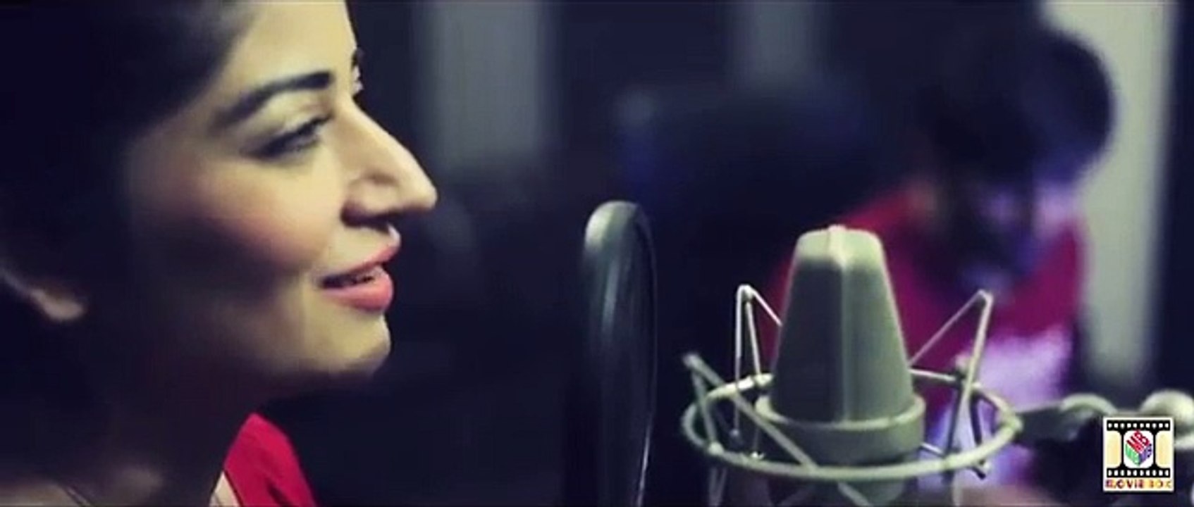 ROMANTIC MEDLEY 2 OFFICIAL VIDEO SARMAD QADEER FARHANA MAQSOOD
