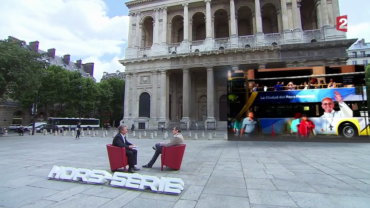 "Je ne connais que des gens qui aiment le pape", selon Thierry Bizot