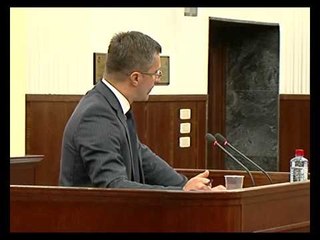 PDSH pyet Elenovskin: Je shqiptar apo maqedonas?