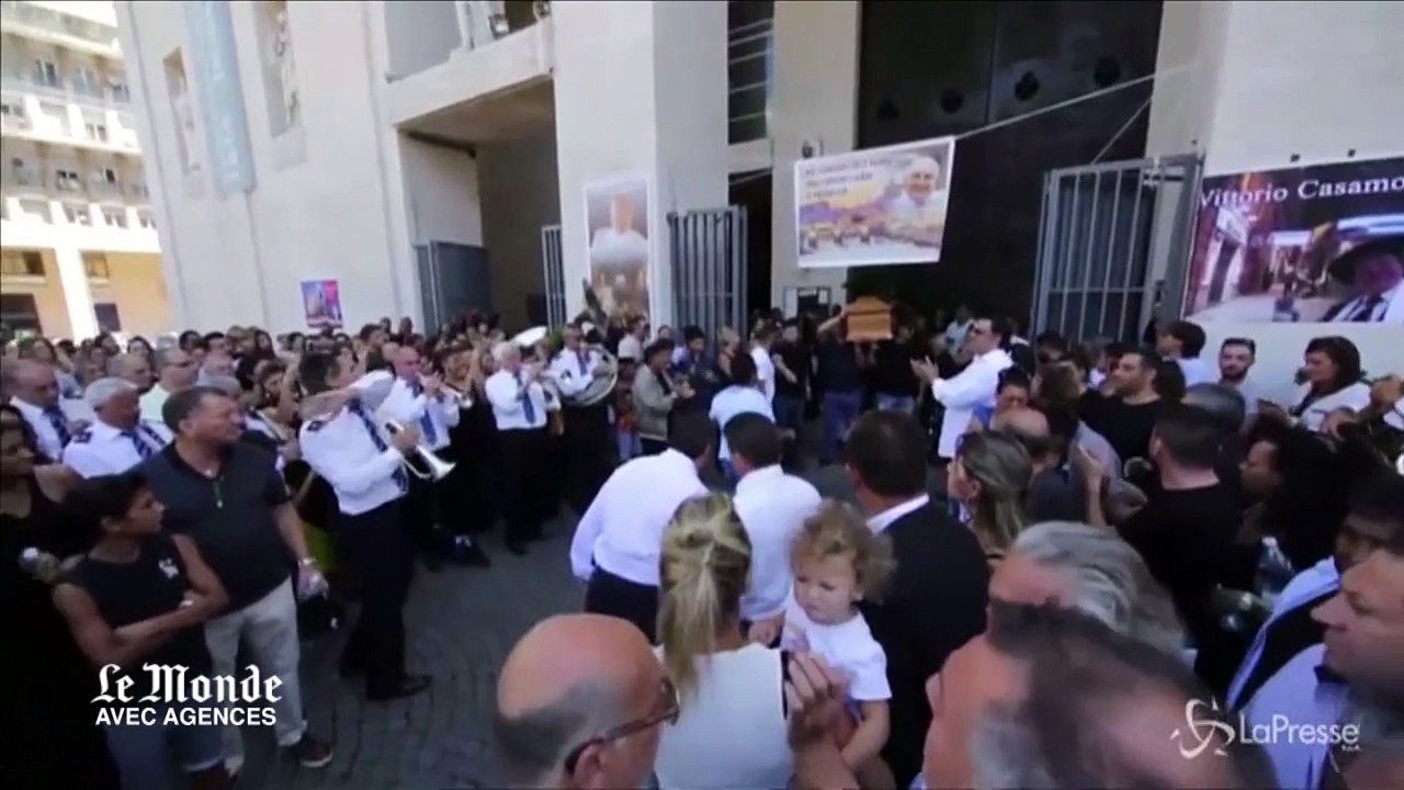 Les funérailles grandioses et choquantes d'un chef mafieux italien