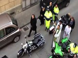Automobilista Paralizza Traffico a Cardito  Napoli con una Fiat 500