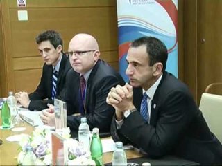 BERISHA  ME PHILIP  GORDON .mpg