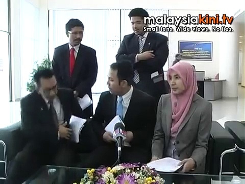 Pakatan MPs lodge MACC report