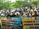Anwar lodges police report on sex video