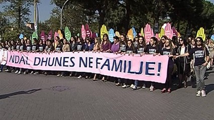 Marshim i heshtur kundër dhunës ndaj grave.mpg