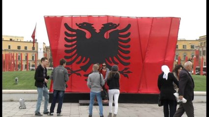 NYT KARIKATURE PER SHQIPERINE