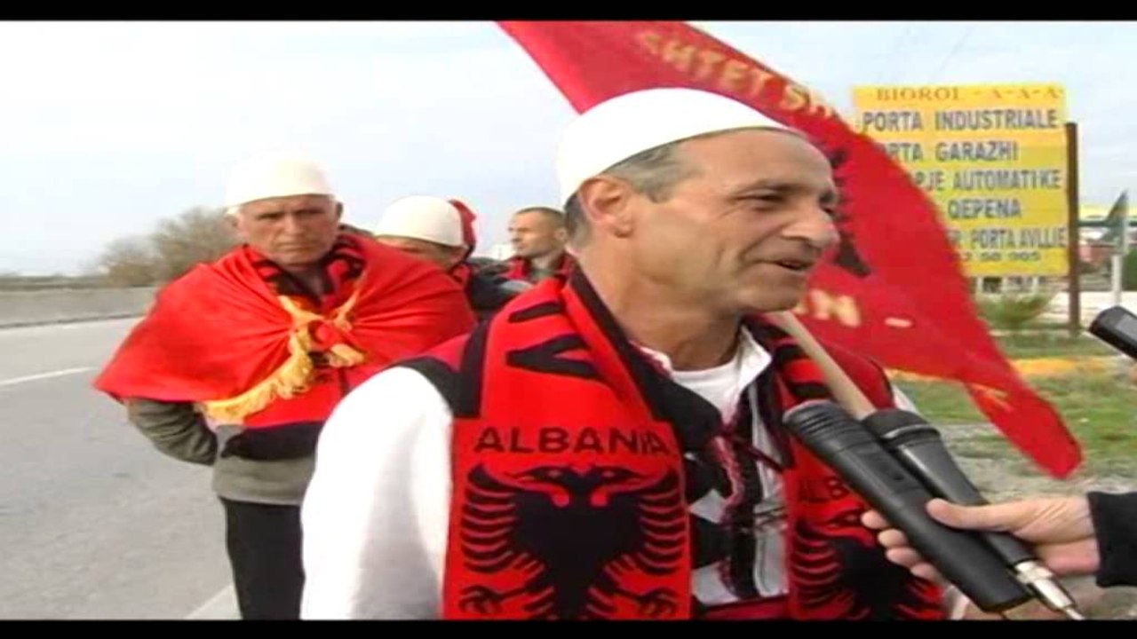 KOSOVARET LUSHNJE