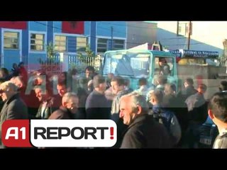 Paskuqani pa drita, banorët në protestë bllokojnë rrugën