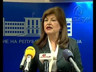 'Branitellat' shkaktojnë kaos në Parlament