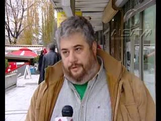 Analistët 'kumtesa' e përbashkët është tragji-komike