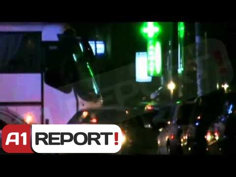 Banorët e Laprakës protestë për energjinë, bllokohet trafiku.f4v