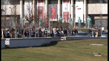 Si u zgjua Tirana këtë mëngjes 2 Janar 2013