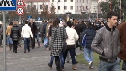 Berisha ne FB: Jepni mendimin për referendum