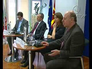 Tribunë, rreziqet nga kriza politike