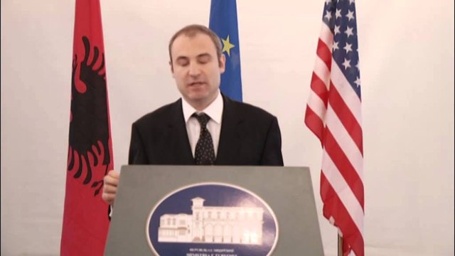 Ministri Bumçi reagon pas deklaratave të Ramës në Sport Debat në Ora News