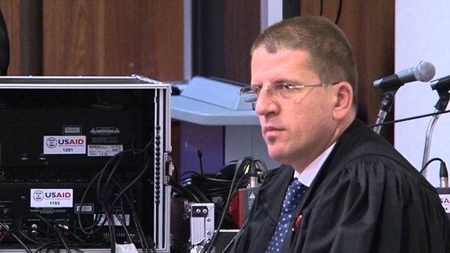 Gjyqi ndaj Dritan Dajtit, avokati kërkon largimin e gjyqtarëve