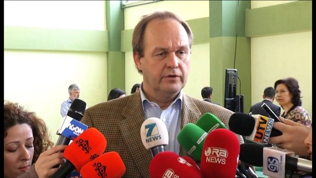 Anëtari i LSI-së në KQZ. Muho: Nuk dorëhiqem; Wolfarth: Të veprohet sipas Kushtetutës