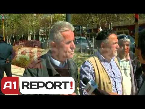 Ish-të përndjekurit të lidhur me zinxhirë, protestë para Kuvendit