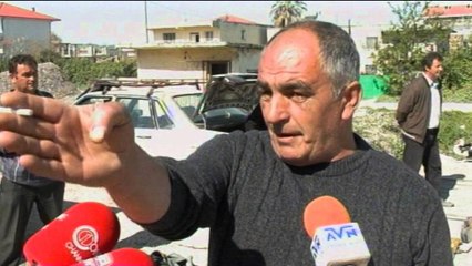 Fier, tregu ambulant mbi shinat e trenit