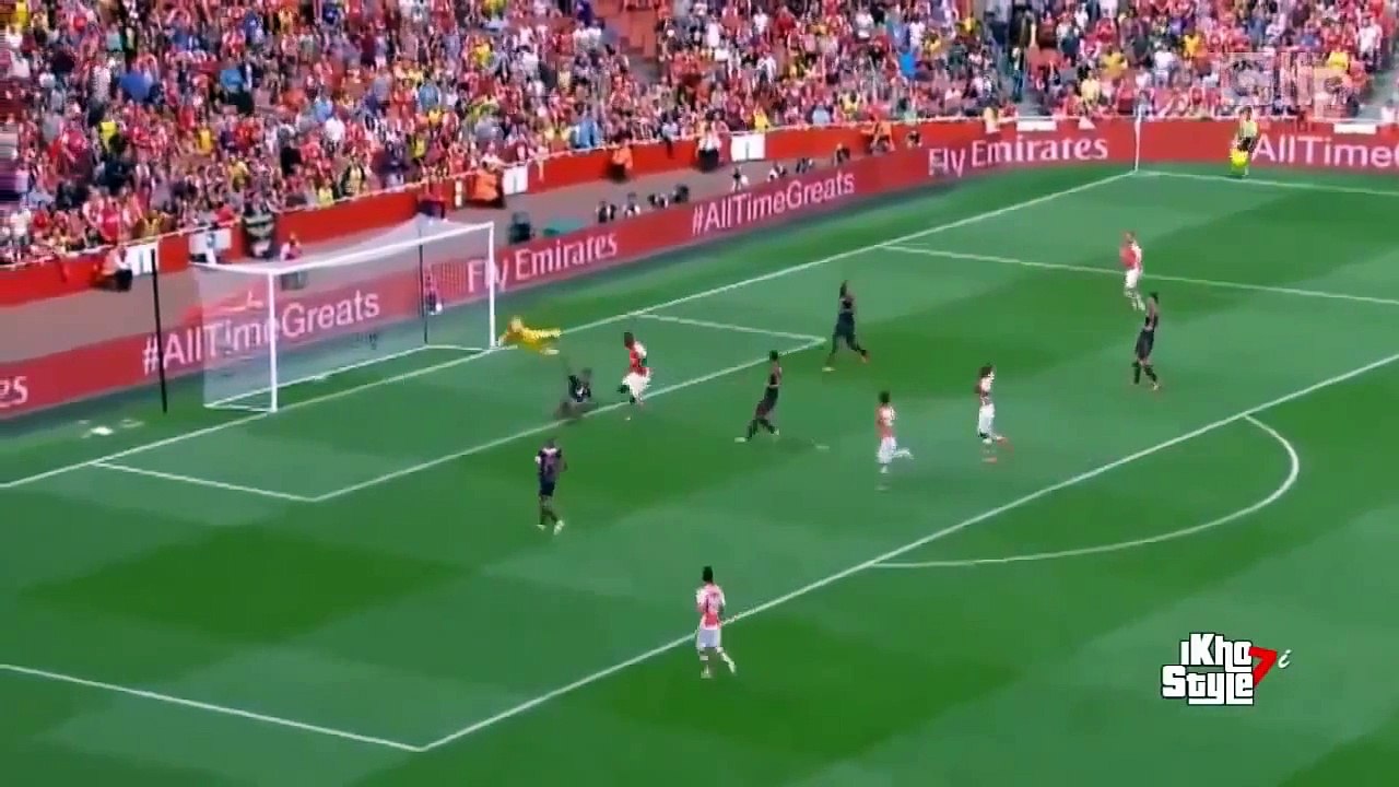 Best Funny Football Moments ● FIFA World Cup 2014 by：FailGoal.com