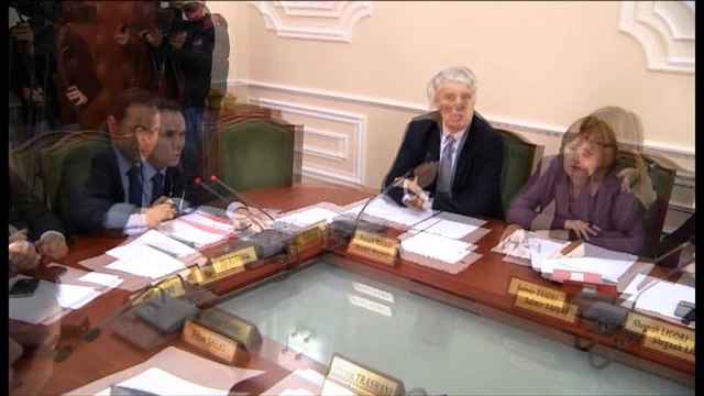 Ligjet miratojnë dy dekretet e presidentit për Gjykatën e Lartë