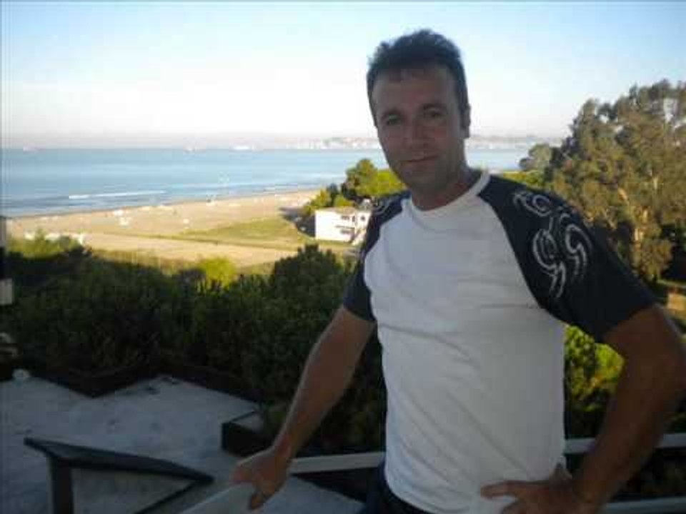 Vellezerit Abazi - Jam i shkrejt Live