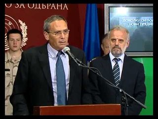 Talat Xhaferi konferencë vetëm në shqip!