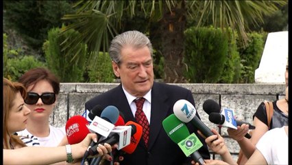 5 Maji, krerët e shtetit dhe të politikës homazhe te "Nënë Shqipëri"