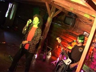 Valoni ft. Hapat - enjoy the silens