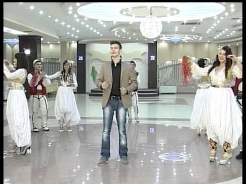 Ali Agushi - Xhirimet e Vitit te ri 2013