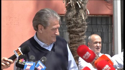 Kryeministri Berisha viziton pavionin e Hemodinamikës dhe Reanimacionit të Kardiologjisë, në QSUT