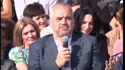 Batudat e fushatës, kur humori bashkohet me politikën