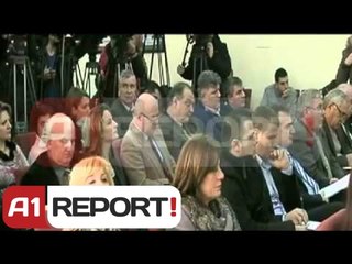 Formularët kontrabandë në Administratë, punonjësit japin të dhënat personale e fisnore