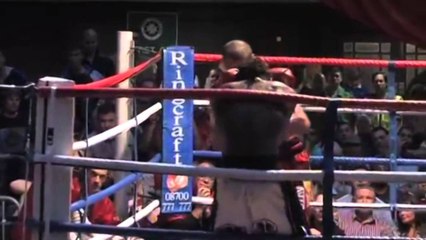 Kreshnik Qato fiton sfidën, fiton ndeshjen me boksierin Maks Maksuell