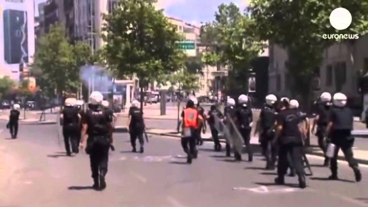 Protestat në Stamboll, 900 të arrestuar
