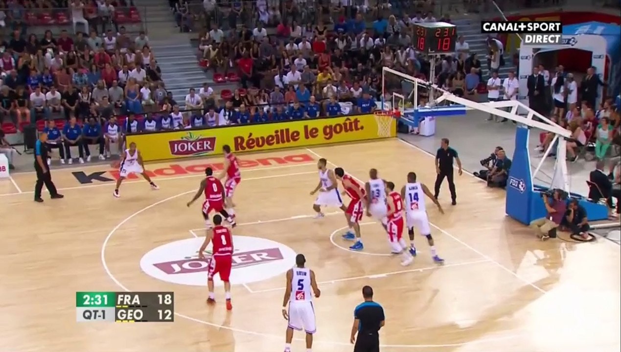 l'énorme alley-oop Tony Parker - Nicolas Batum