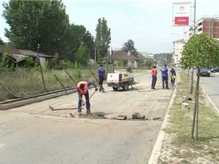 Lajme - Përfundojnë punimet në asfaltimini e disa rrugëve në Gjakovë