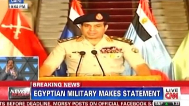 Ushtria rrëzon Presidentin, kompetencat i kalojnë kreut të Gjykatës Kushtetuese