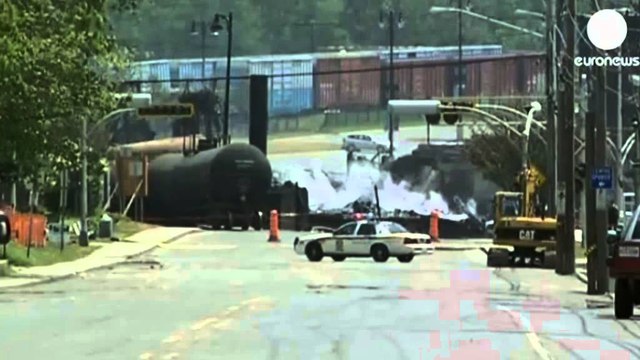 Rusi, del nga shinat treni i pasagjerëve, 75 të plagosur