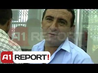 Fier, radhë të gjata të qytetarëve në sportelet e Zyrës së Regjistrimit