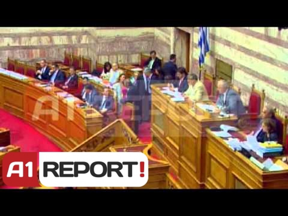 Parlamenti grek miraton shkurtimin e 25 mijë vendeve të punës