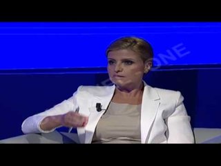 Gerti  BOGDANI  i ftuar ne "INTERVISTA e MBREMJES" nga Klara DERVISHI