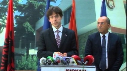 Romët, rrezikohet statusi. Wilton:Të tregohet nëse sundon ligji apo betoni