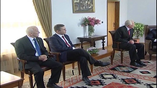Berisha takon Haradinaj: PS po tërhiqet nga premtimet, çdo arritje e vendit lidhet me PD